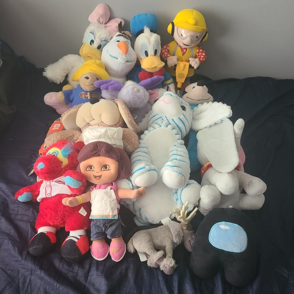Plush lot of good brands